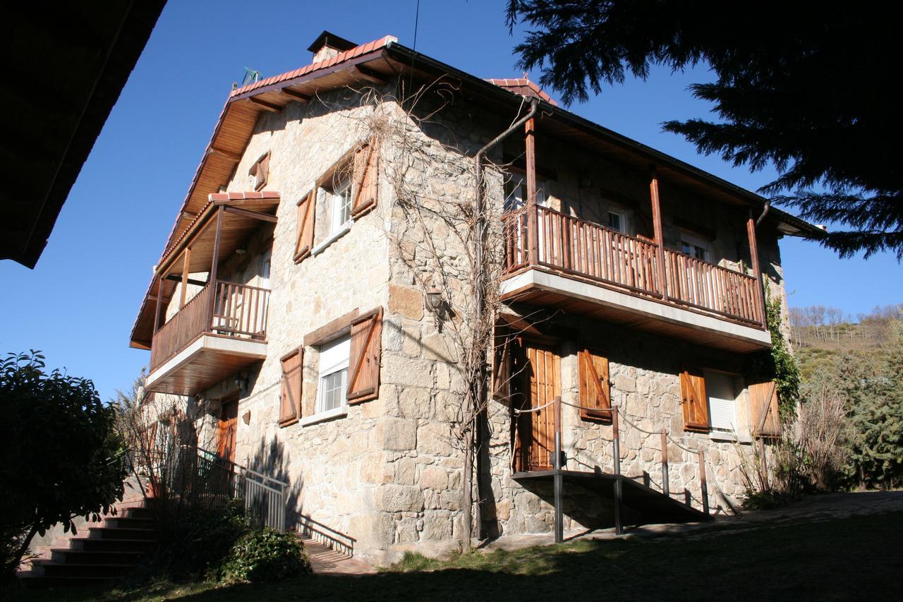 La Casona De Collado Casa de hóspedes Hoyos del Collado Exterior foto